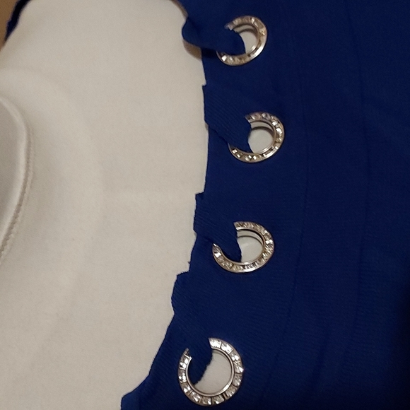 Sweater - Picture 3 of 6